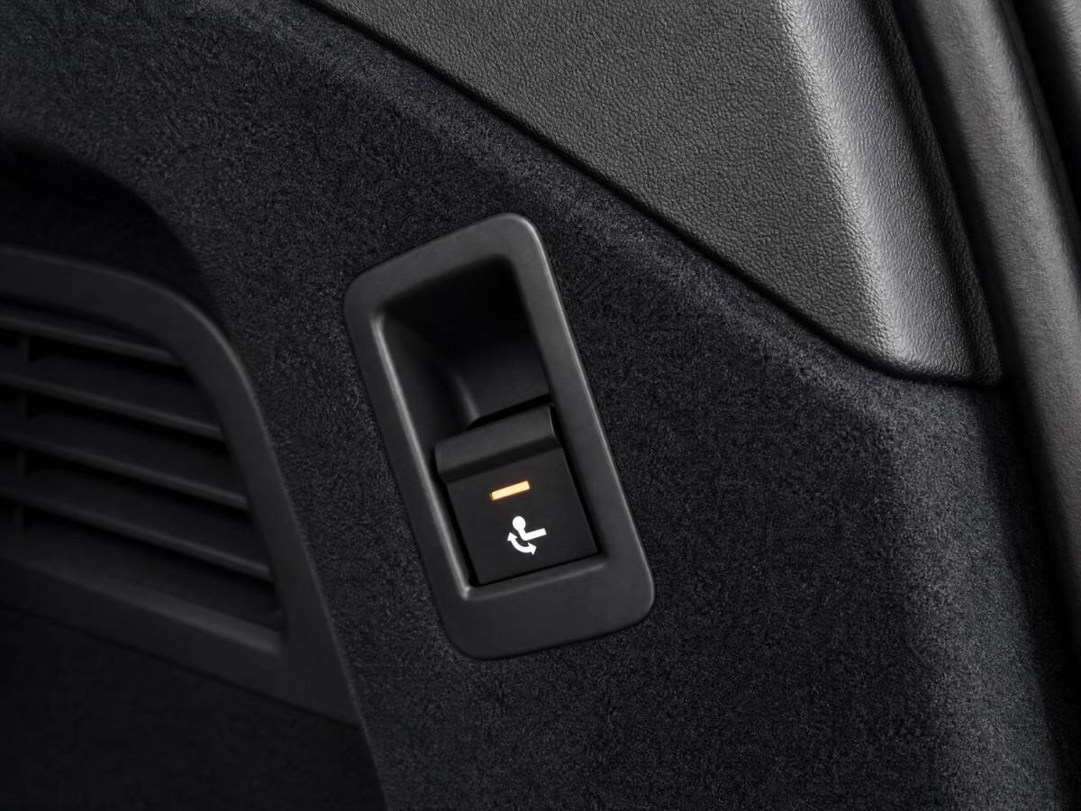 Audi A6 Audi A6 Avant 2.0 367pk e-hybrid Quattro S edition Competition · Wegklapbare Trekhaak · 360 Camera · B&O Audio · Elek. Voorstoel · Head-Up · 20” Inch · Garantie t/m 09-07-2030 of 100.000km