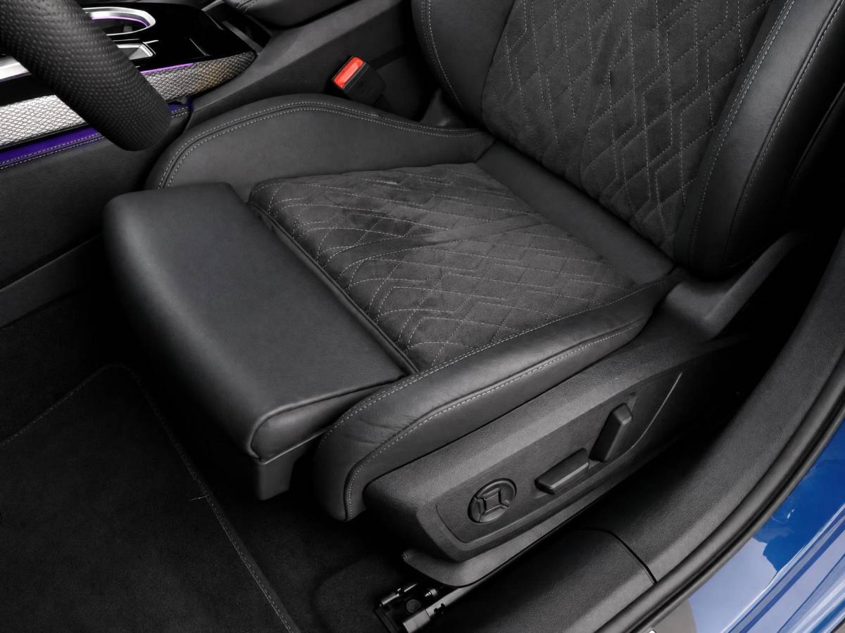 Audi A6 Audi A6 Avant 2.0 367pk e-hybrid Quattro S edition Competition · Wegklapbare Trekhaak · 360 Camera · B&O Audio · Elek. Voorstoel · Head-Up · 20” Inch · Garantie t/m 09-07-2030 of 100.000km