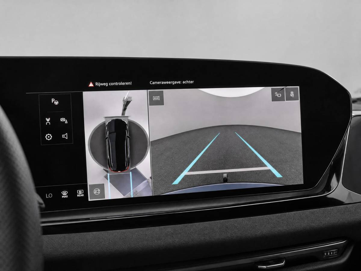 Audi A6 Audi A6 Avant 2.0 367pk e-hybrid Quattro S edition Competition · Wegklapbare Trekhaak · 360 Camera · B&O Audio · Elek. Voorstoel · Head-Up · 20” Inch · Garantie t/m 09-07-2030 of 100.000km
