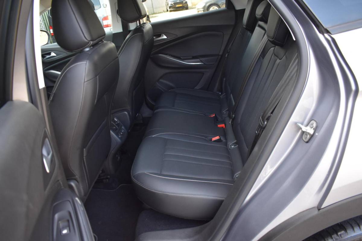 Opel Grandland X Opel Grandland X 1.2 Turbo Innovation | Leder | Memory | 100% Onderhouden |