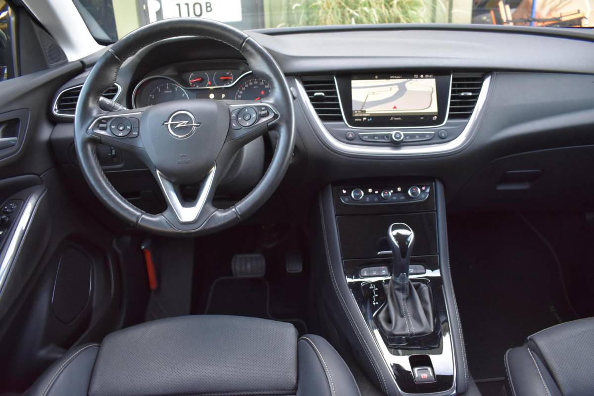Opel Grandland X Opel Grandland X 1.2 Turbo Innovation | Leder | Memory | 100% Onderhouden |