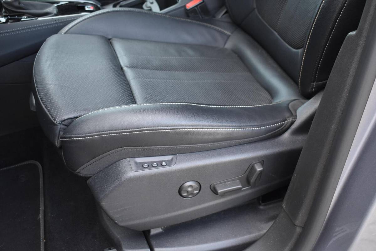 Opel Grandland X Opel Grandland X 1.2 Turbo Innovation | Leder | Memory | 100% Onderhouden |