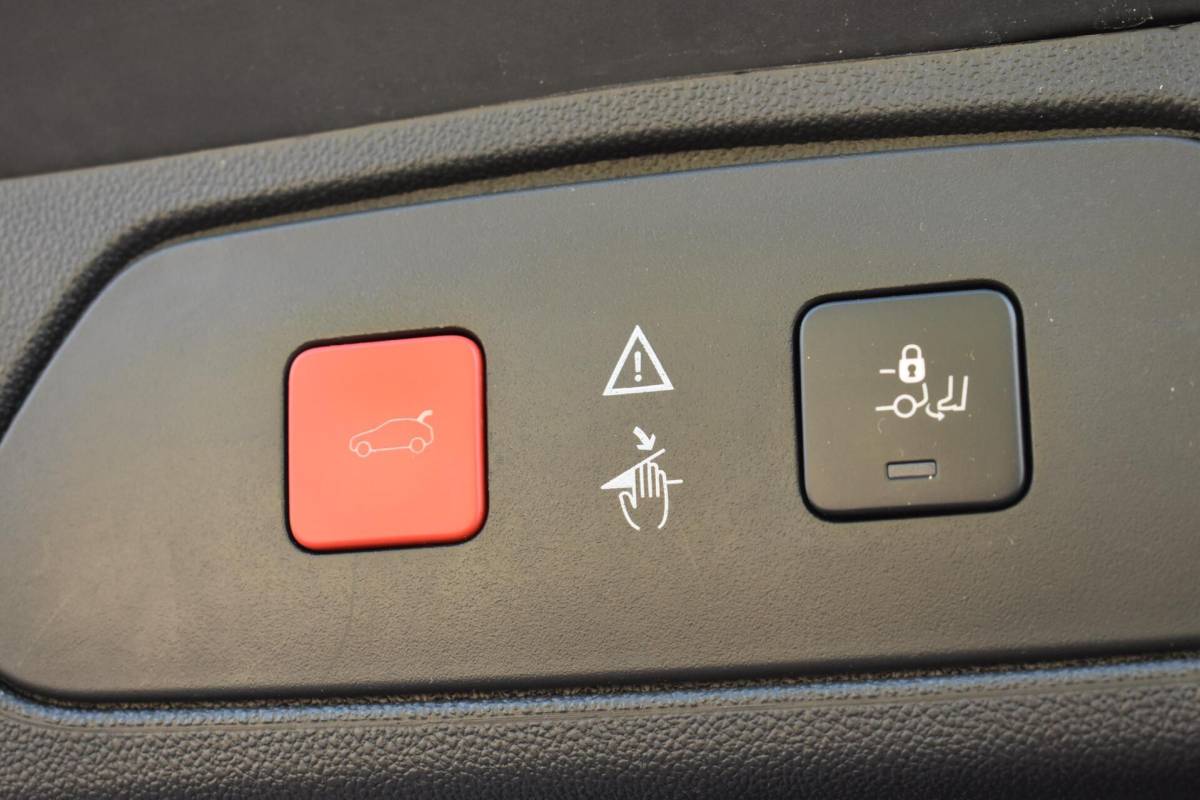 Opel Grandland X Opel Grandland X 1.2 Turbo Innovation | Leder | Memory | 100% Onderhouden |