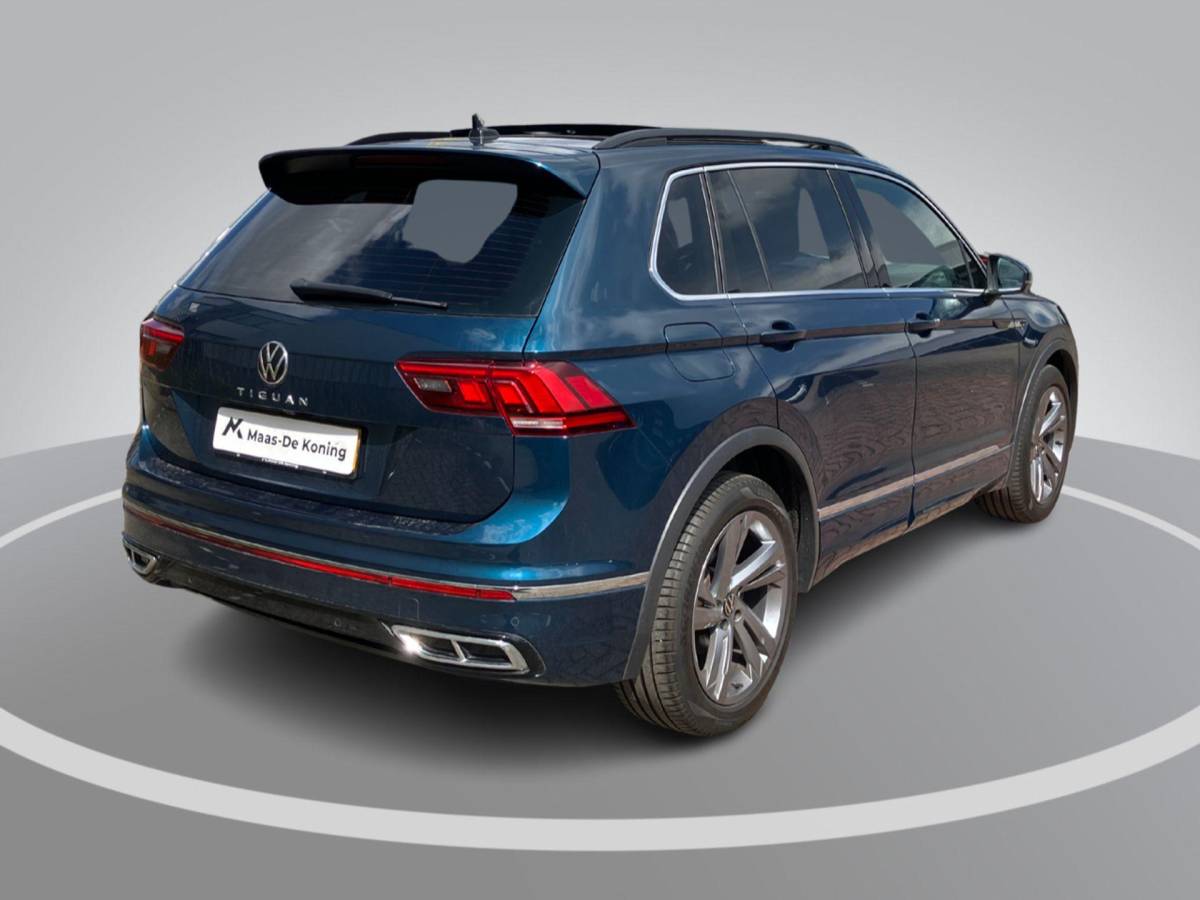 Volkswagen Tiguan Volkswagen Tiguan 1.5TSI/150PK R-Line DSG · Panoramadak · Harman Kardon sound · Apple/Android Car Play · Camera + Parkeersensoren
