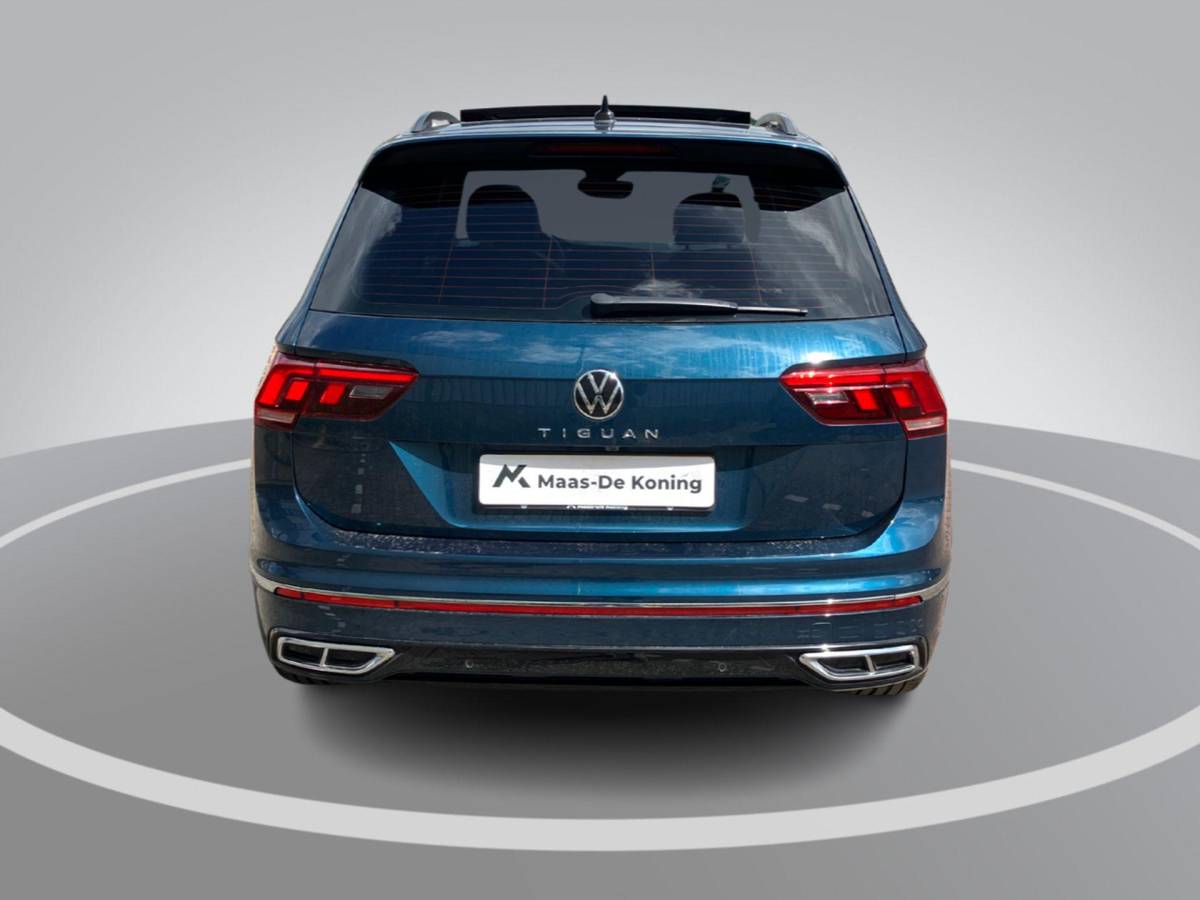 Volkswagen Tiguan Volkswagen Tiguan 1.5TSI/150PK R-Line DSG · Panoramadak · Harman Kardon sound · Apple/Android Car Play · Camera + Parkeersensoren