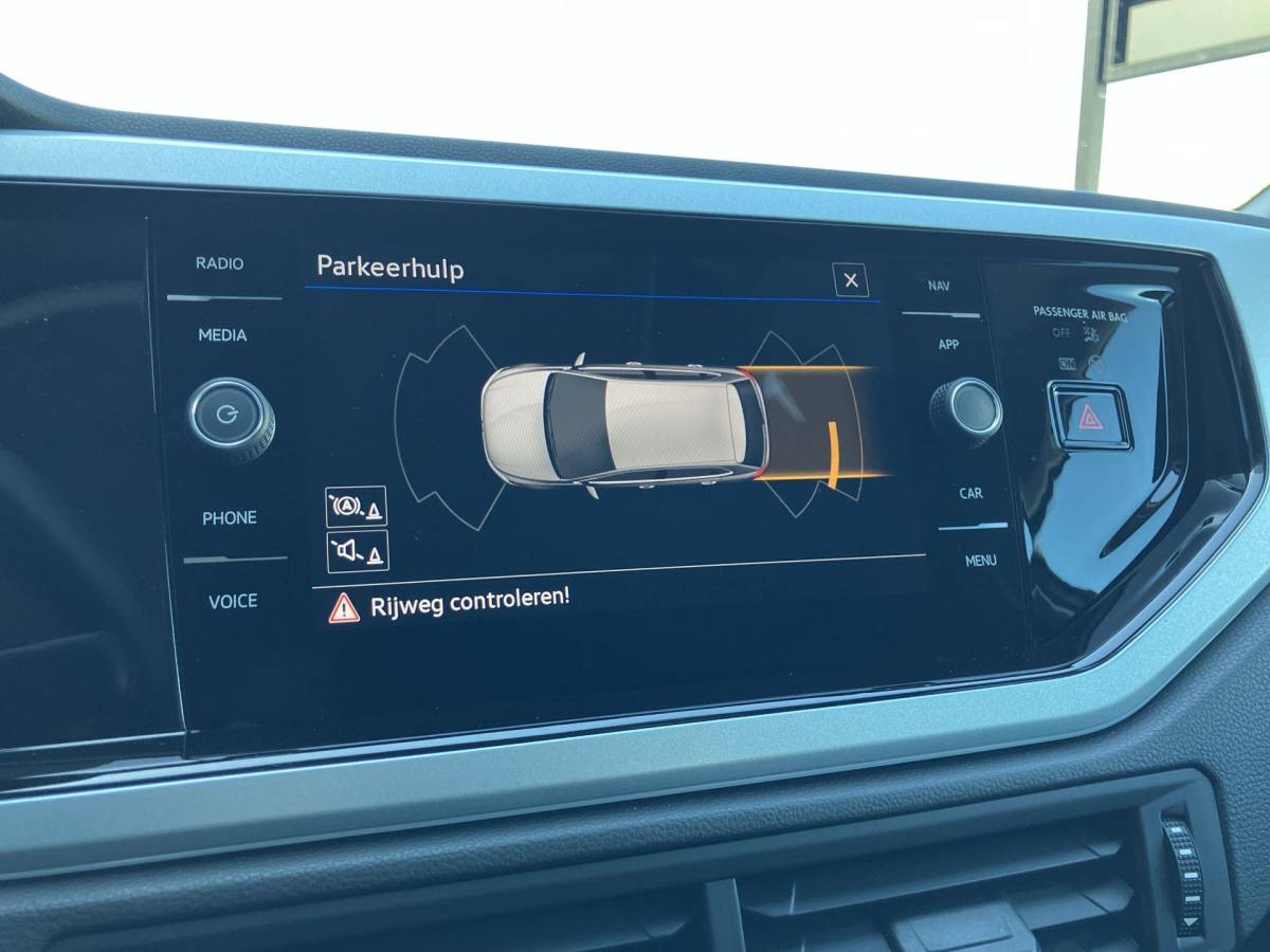 Volkswagen Polo Volkswagen Polo 1.0TSI/95PK Goal · Navigatie · Apple/Android Car Play · Parkeersensoren · Garantie t/m 04-06-2027