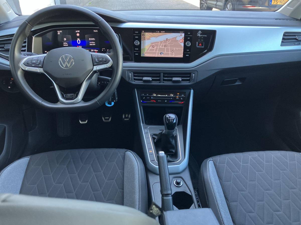 Volkswagen Polo Volkswagen Polo 1.0TSI/95PK Goal · Navigatie · Apple/Android Car Play · Parkeersensoren · Garantie t/m 04-06-2027