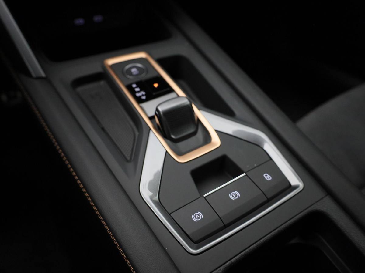 CUPRA Formentor CUPRA Formentor 1.5 e-Hybrid 272PK VZ DSG · Navigatie · Alcantara/Leder · Camera + Parkeersensoren · Garantie t/m 21-08-2027 of 90000km · EXTRA INRUILKORTING ·
