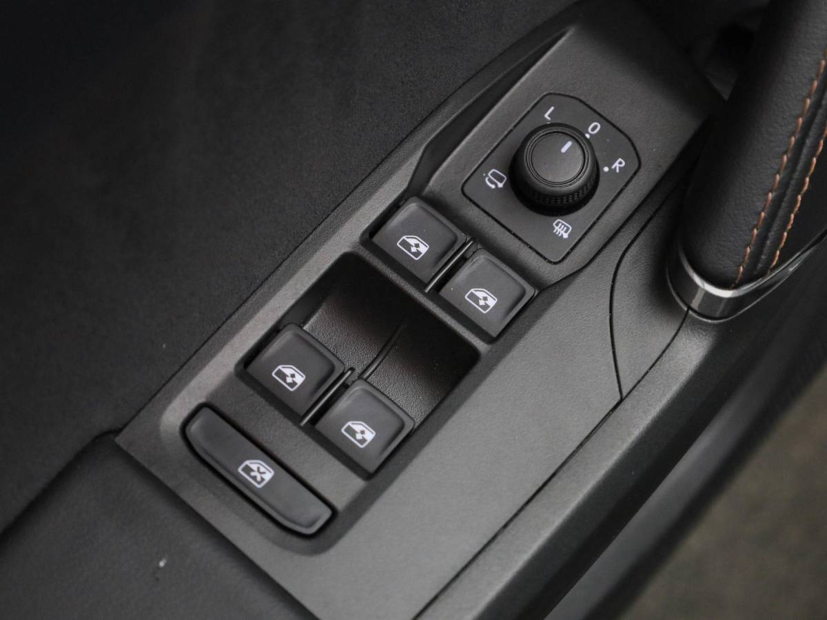 CUPRA Formentor CUPRA Formentor 1.5 e-Hybrid 272PK VZ DSG · Navigatie · Alcantara/Leder · Camera + Parkeersensoren · Garantie t/m 21-08-2027 of 90000km · EXTRA INRUILKORTING ·