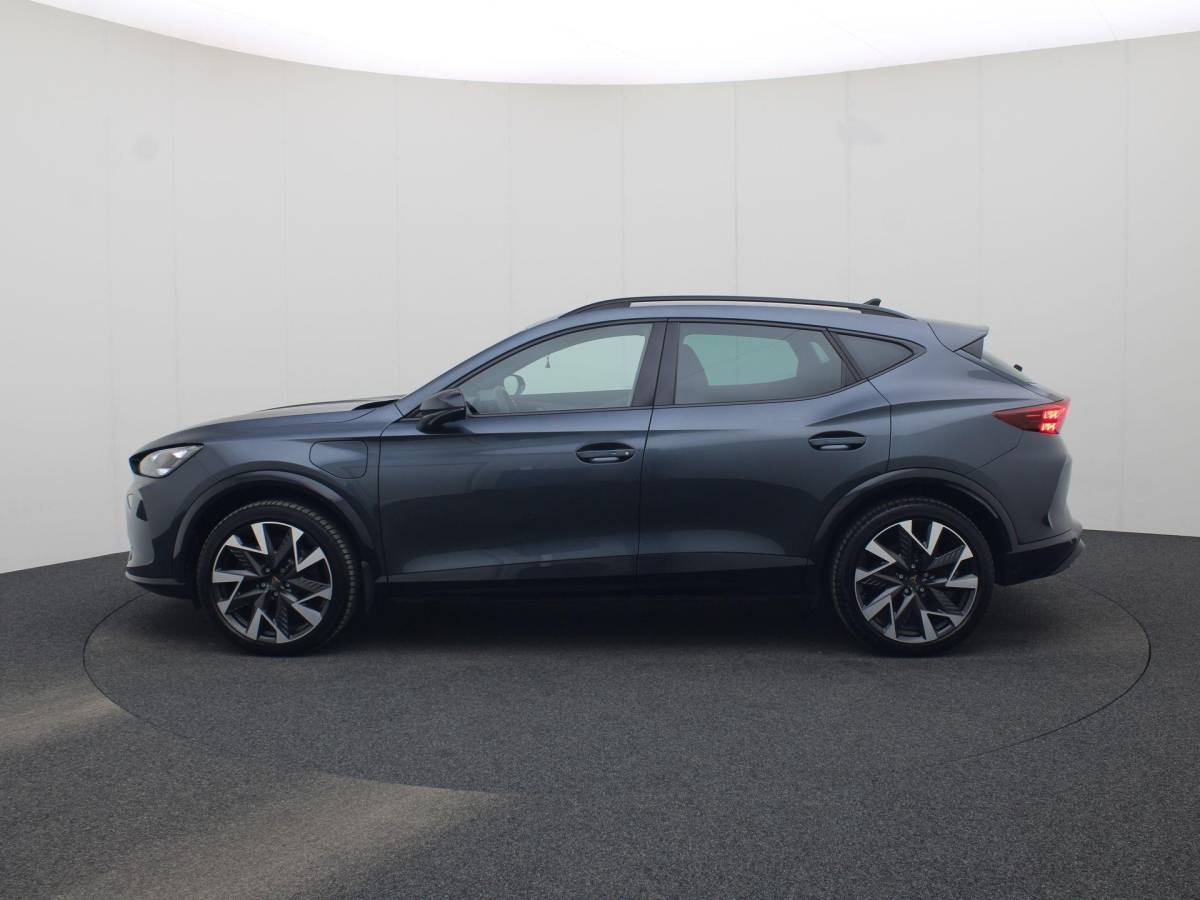 CUPRA Formentor CUPRA Formentor 1.5 e-Hybrid 272PK VZ DSG · Navigatie · Alcantara/Leder · Camera + Parkeersensoren · Garantie t/m 21-08-2027 of 90000km · EXTRA INRUILKORTING ·