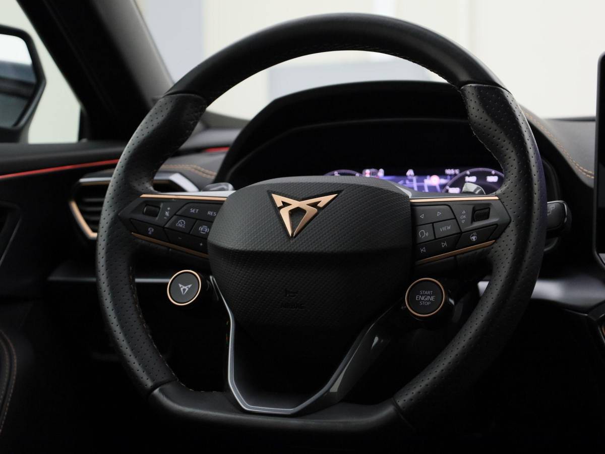 CUPRA Formentor CUPRA Formentor 1.5 e-Hybrid 272PK VZ DSG · Navigatie · Alcantara/Leder · Camera + Parkeersensoren · Garantie t/m 21-08-2027 of 90000km · EXTRA INRUILKORTING ·