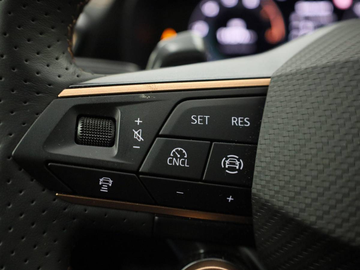 CUPRA Formentor CUPRA Formentor 1.5 e-Hybrid 272PK VZ DSG · Navigatie · Alcantara/Leder · Camera + Parkeersensoren · Garantie t/m 21-08-2027 of 90000km · EXTRA INRUILKORTING ·