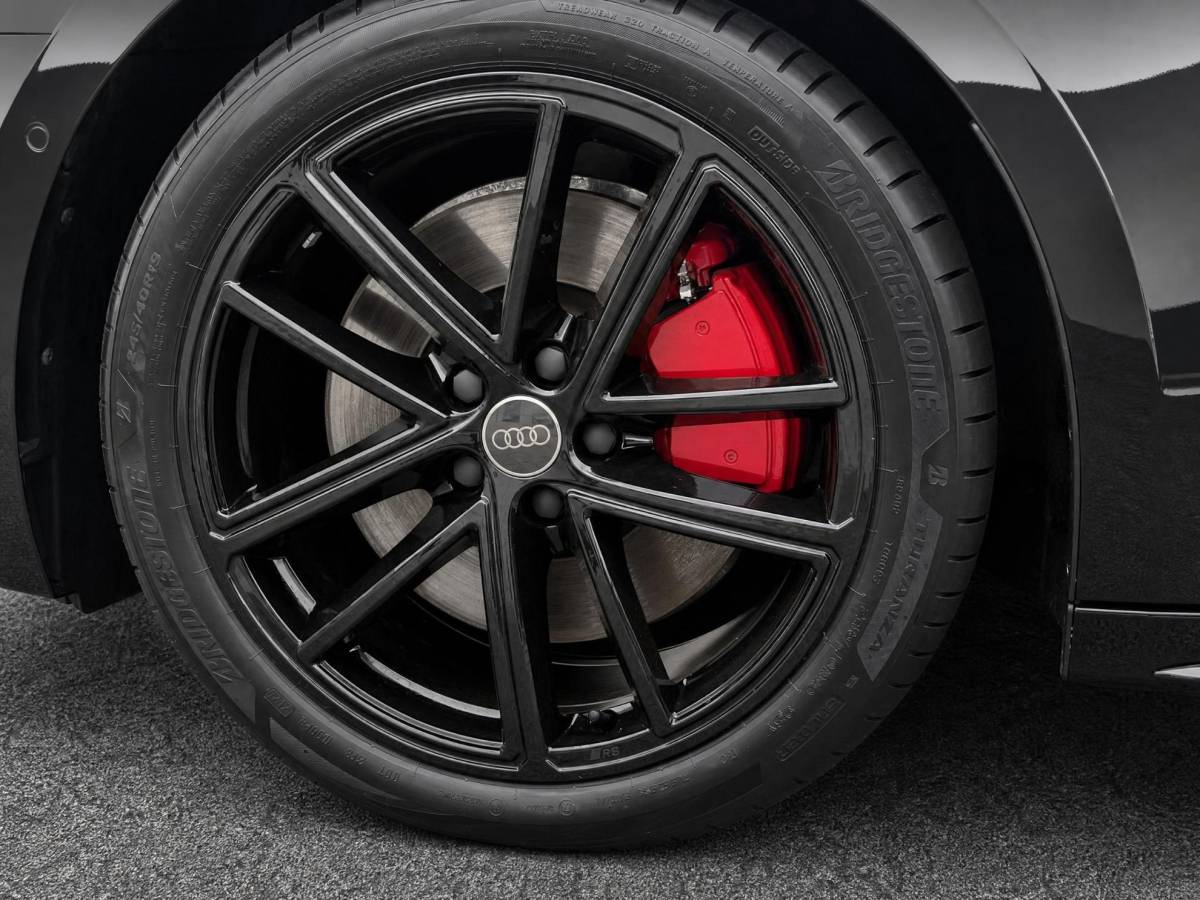 Audi A5 Audi A5 Avant 2.0 367pk S-tronic e-hybrid Quattro S edition · 360 Camera · Head-Up · B&O Audio · Elek. voorstoel · Elek. Achterklep · 19” Inch · Garantie t/m 09-07-2030 of 100.000km