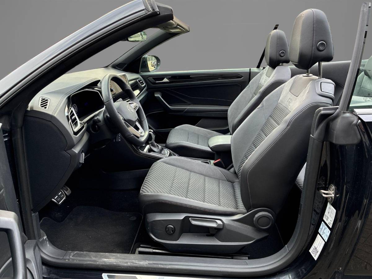 Volkswagen T-Roc Volkswagen T-Roc Cabrio 1.5TSI/150PK R-Line DSG · Apple/Android Car Play · Stoel-& Stuurverwarming · Parkeersensoren