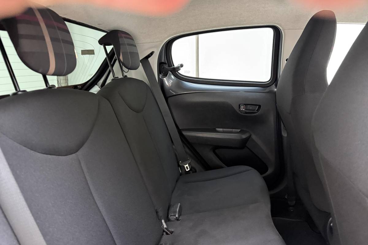 Peugeot 108 Peugeot 108 1.0 e-VTi Première | Trekhaak | Keyless start | Climate control | Lichtmetalen velgen |