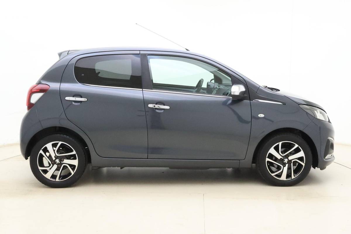 Peugeot 108 Peugeot 108 1.0 e-VTi Première | Trekhaak | Keyless start | Climate control | Lichtmetalen velgen |