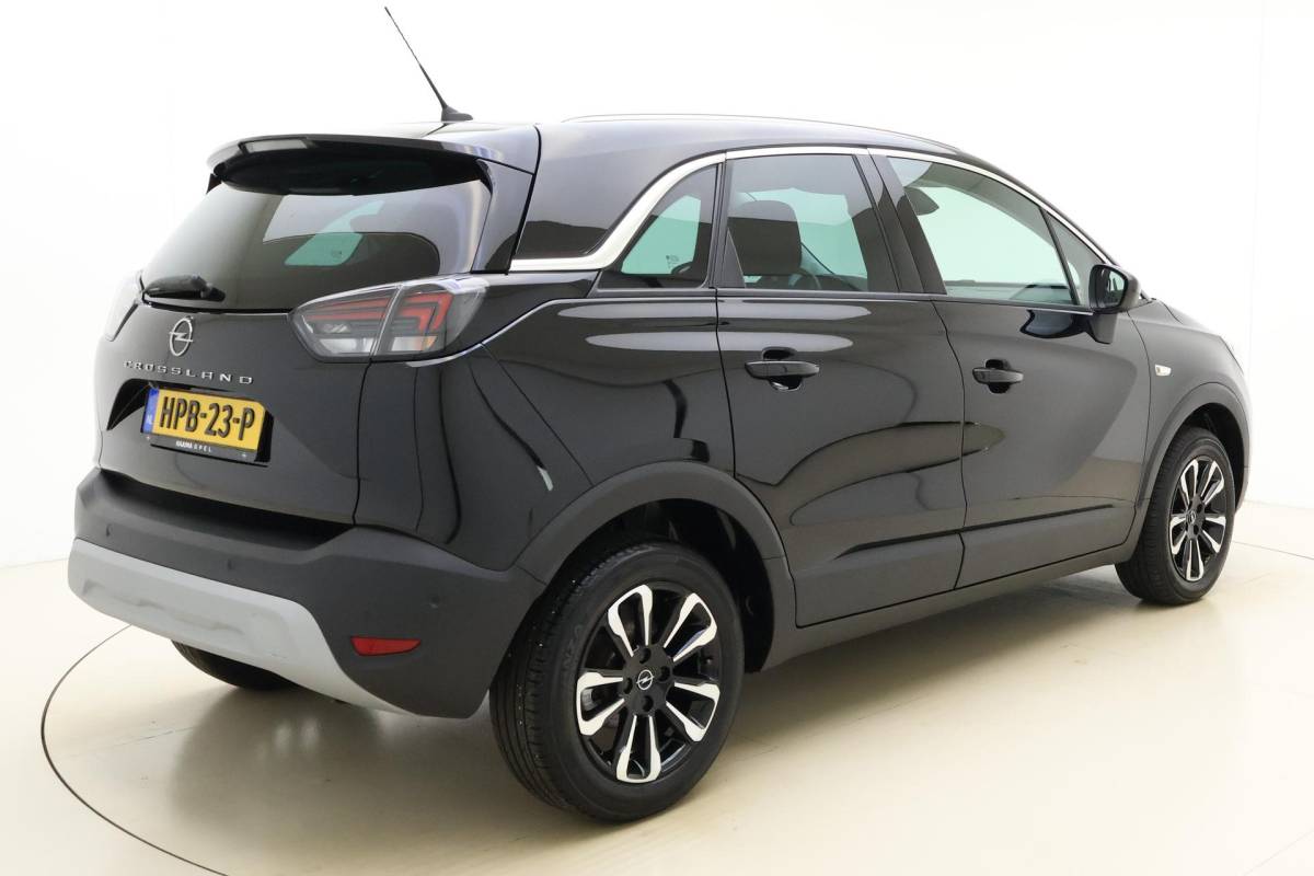 Opel Crossland Opel Crossland 1.2 Turbo 110pk Level 4 | Panoramadak | Navigatie | Camera | Climate control | Parkeersensoren | Lichtmetalen velgen | Getint glas | DAB Radio | Cruise control | Bluetooth