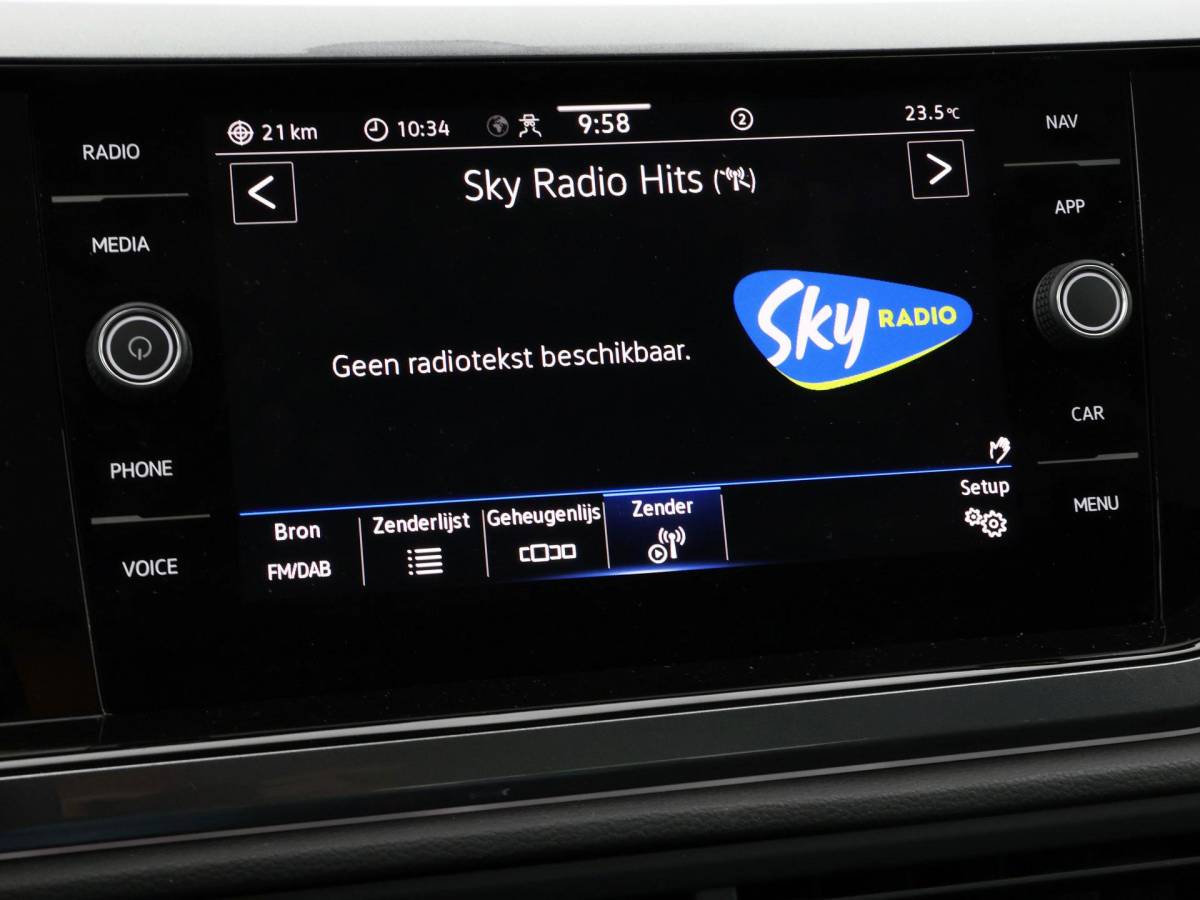 Volkswagen Polo Volkswagen Polo 1.0 TSI 95pk DSG Style · Camera · Matrix LED · Stoelverwarming · P-Sensoren · ACC · Apple/Android Car Play · Garantie t/m 27-12-2026