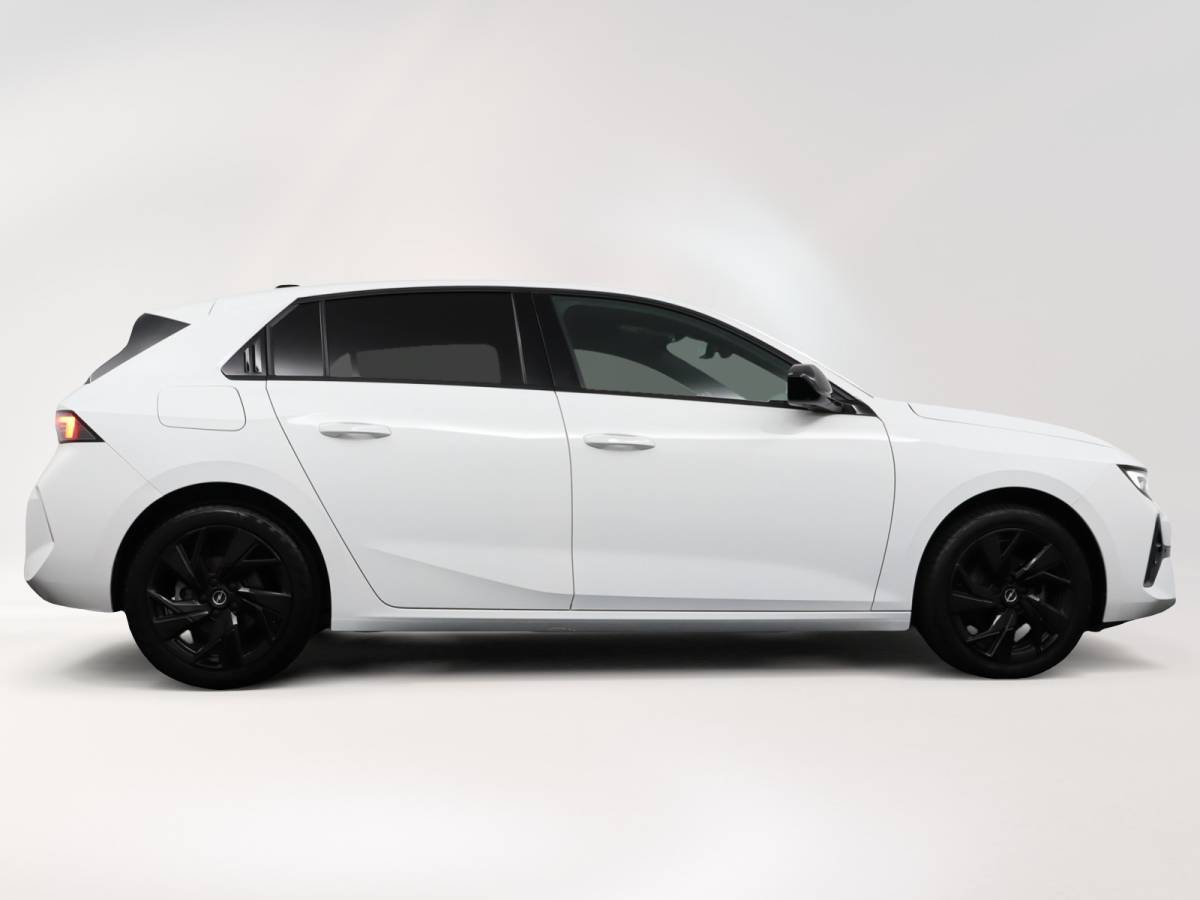 Opel Astra Opel Astra 1.2 GS Line | 360 Cam | LED Plus | Ambilight | Navi | Apple Car Play – RIJKLAAR + BOVAG GARANTIE