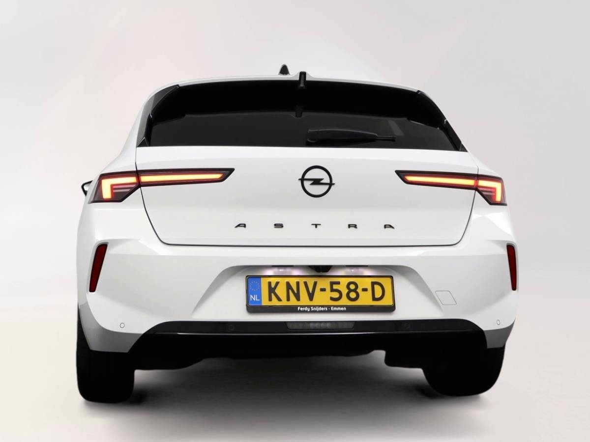 Opel Astra Opel Astra 1.2 GS Line | 360 Cam | LED Plus | Ambilight | Navi | Apple Car Play – RIJKLAAR + BOVAG GARANTIE