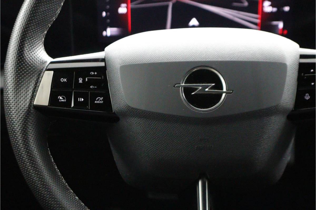 Opel Astra Opel Astra 1.2 GS Line | 360 Cam | LED Plus | Ambilight | Navi | Apple Car Play – RIJKLAAR + BOVAG GARANTIE