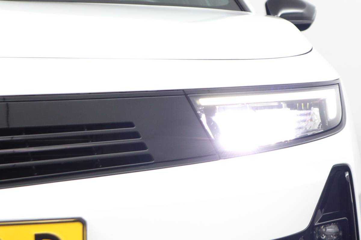 Opel Astra Opel Astra 1.2 GS Line | 360 Cam | LED Plus | Ambilight | Navi | Apple Car Play – RIJKLAAR + BOVAG GARANTIE