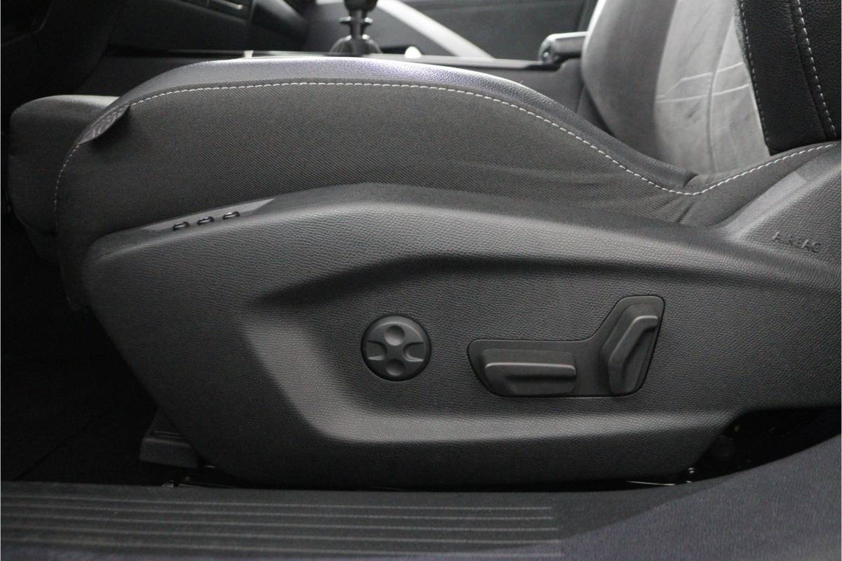 Opel Astra Opel Astra 1.2 GS Line | 360 Cam | LED Plus | Ambilight | Navi | Apple Car Play – RIJKLAAR + BOVAG GARANTIE