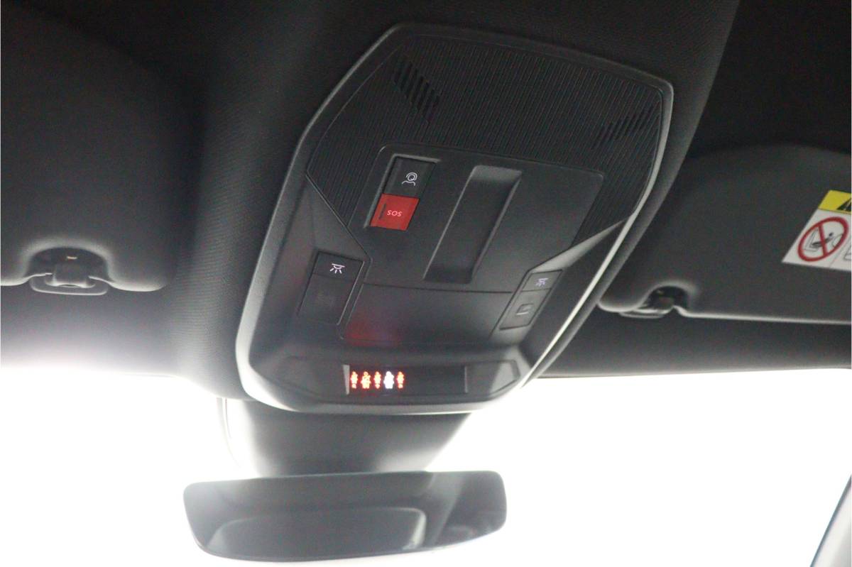Opel Astra Opel Astra 1.2 GS Line | 360 Cam | LED Plus | Ambilight | Navi | Apple Car Play – RIJKLAAR + BOVAG GARANTIE