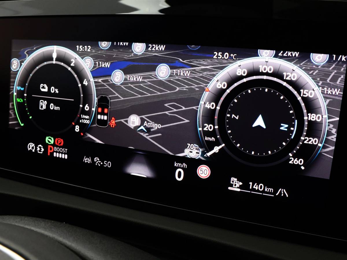 Volkswagen Tiguan Volkswagen Tiguan 1.5 eHybrid 204pk DSG R-Line Edition · Panoramadak · 360 Camera · Inklap. Trekhaak · Matrix LED · Stuur- & Stoelverwarming + Massage · Achterbank verwarmd · Garantie t/m 09-10-2030 of 100.000km