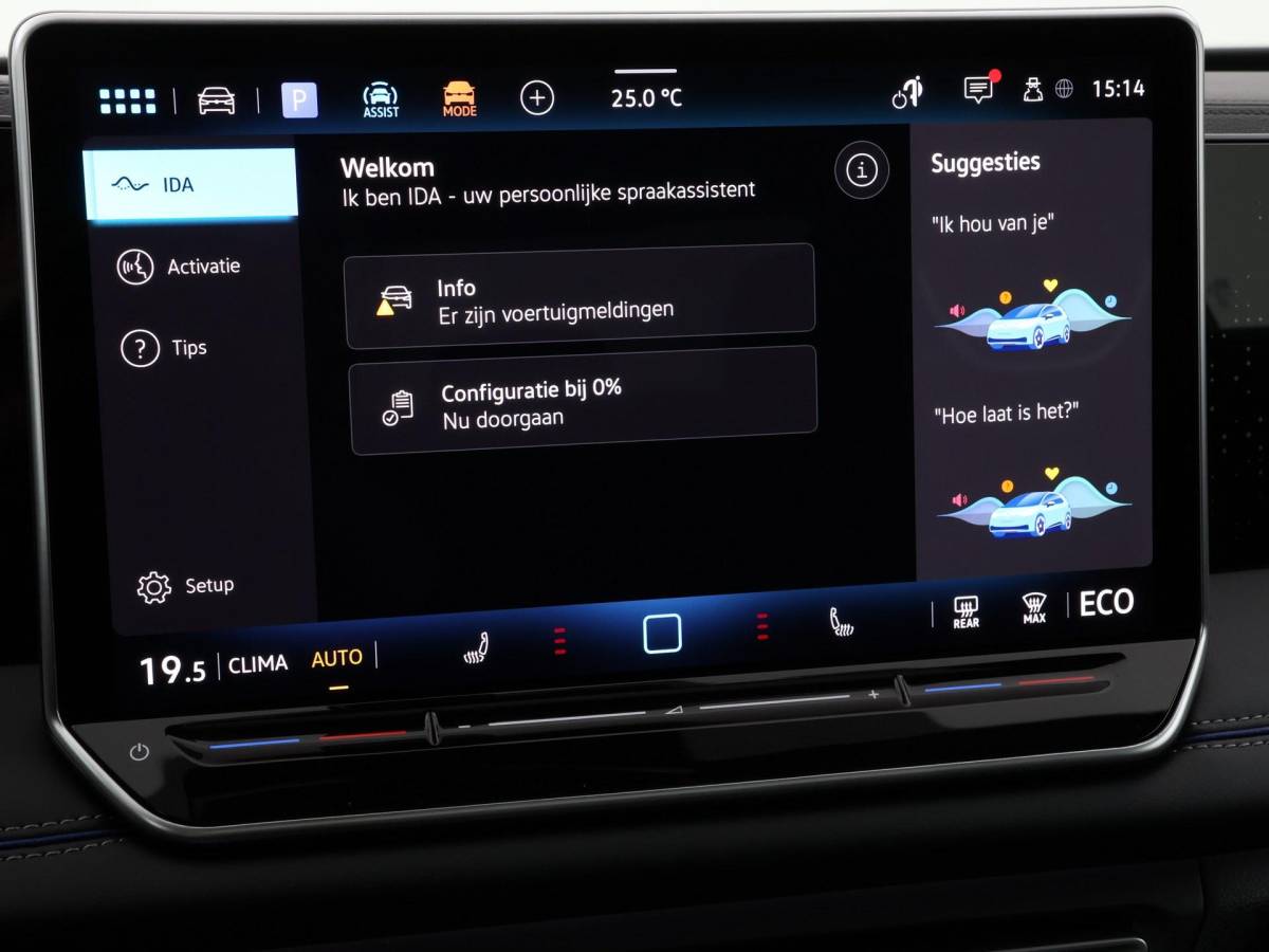 Volkswagen Tiguan Volkswagen Tiguan 1.5 eHybrid 204pk DSG R-Line Edition · Panoramadak · 360 Camera · Inklap. Trekhaak · Matrix LED · Stuur- & Stoelverwarming + Massage · Achterbank verwarmd · Garantie t/m 09-10-2030 of 100.000km