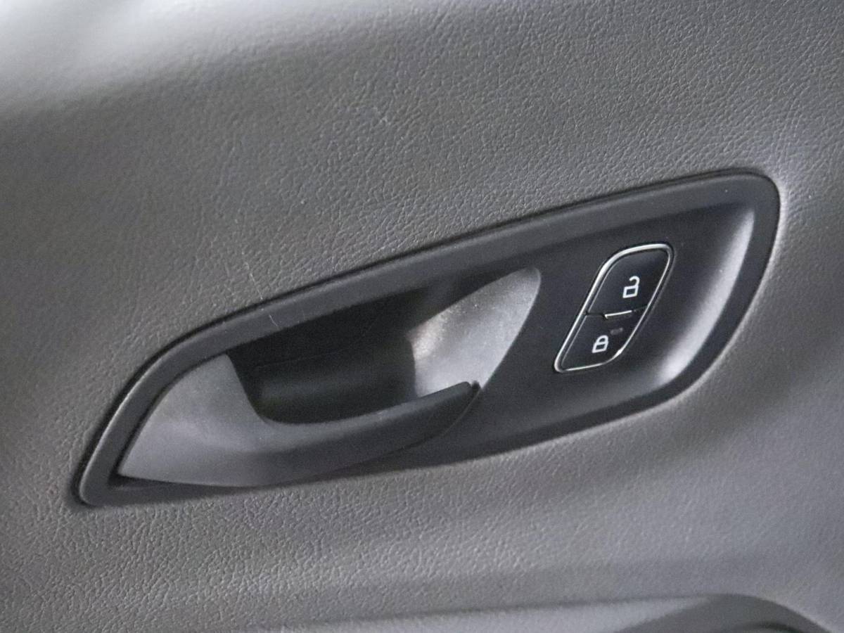 Ford Transit Ford Transit 290 2.0 TDCI L2H2 Trend Airco Navigatie Bluetooth Camera Cruise Control Trekhaak