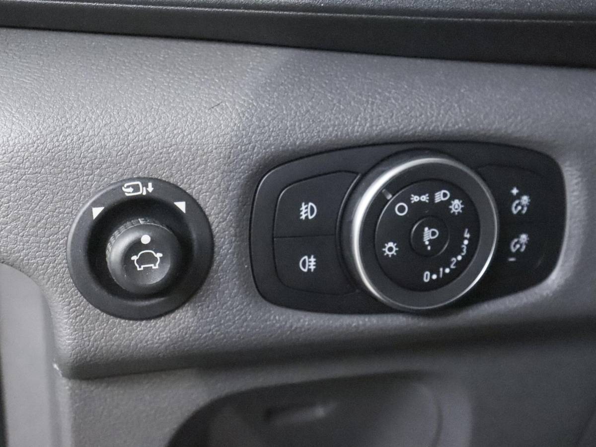 Ford Transit Ford Transit 290 2.0 TDCI L2H2 Trend Airco Navigatie Bluetooth Camera Cruise Control Trekhaak