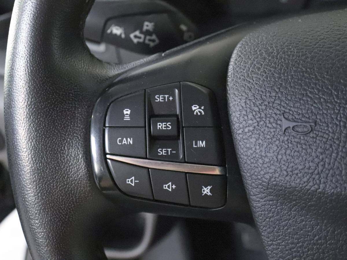 Ford Transit Ford Transit 290 2.0 TDCI L2H2 Trend Airco Navigatie Bluetooth Camera Cruise Control Trekhaak