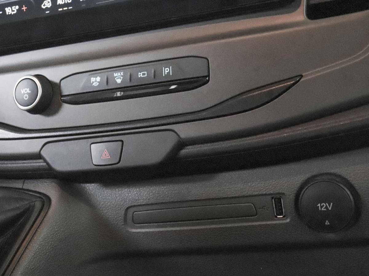 Ford Transit Ford Transit 290 2.0 TDCI L2H2 Trend Airco Navigatie Bluetooth Camera Cruise Control Trekhaak