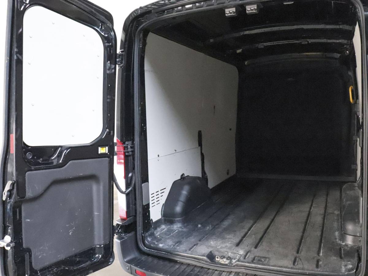 Ford Transit Ford Transit 290 2.0 TDCI L2H2 Trend Airco Navigatie Bluetooth Camera Cruise Control Trekhaak