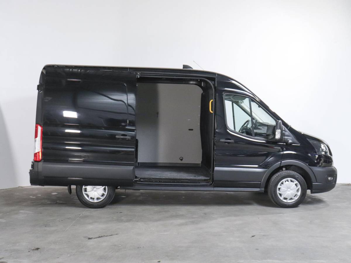 Ford Transit Ford Transit 290 2.0 TDCI L2H2 Trend Airco Navigatie Bluetooth Camera Cruise Control Trekhaak
