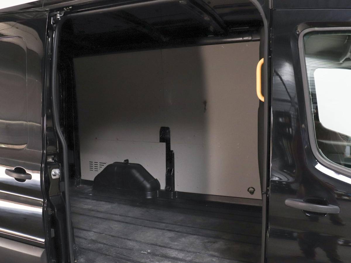 Ford Transit Ford Transit 290 2.0 TDCI L2H2 Trend Airco Navigatie Bluetooth Camera Cruise Control Trekhaak