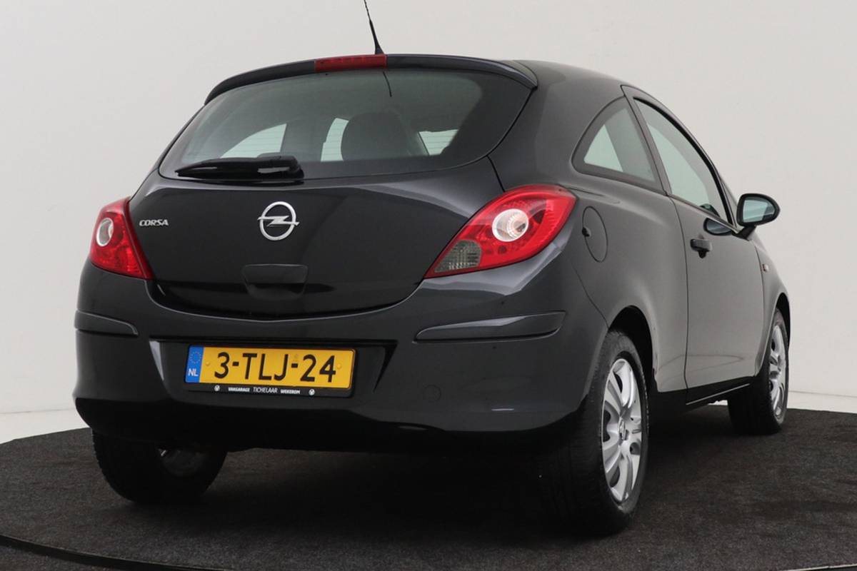 Opel Corsa Opel Corsa 1.2-16V Berlin | Org NL | 85.000 KM!! | Airco |