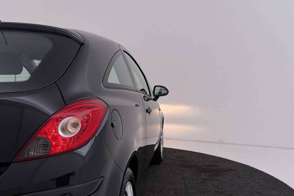 Opel Corsa Opel Corsa 1.2-16V Berlin | Org NL | 85.000 KM!! | Airco |