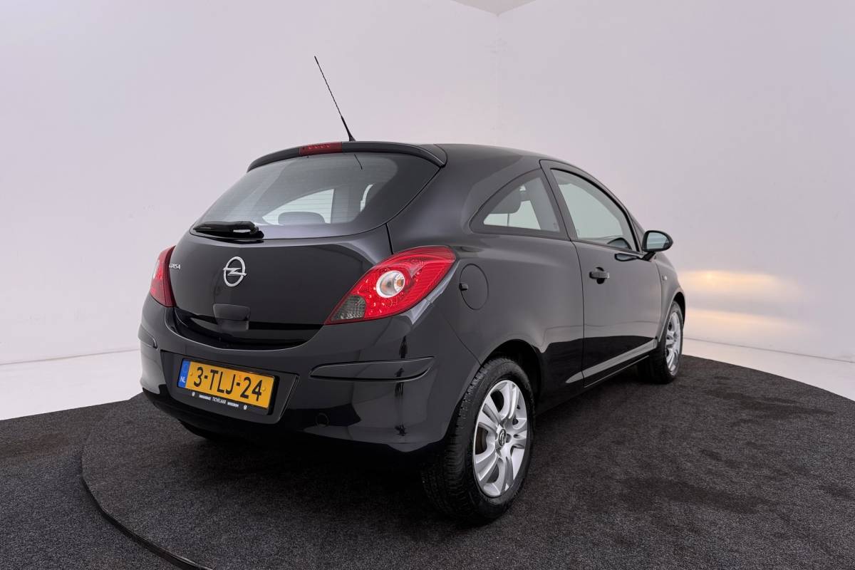 Opel Corsa Opel Corsa 1.2-16V Berlin | Org NL | 85.000 KM!! | Airco |