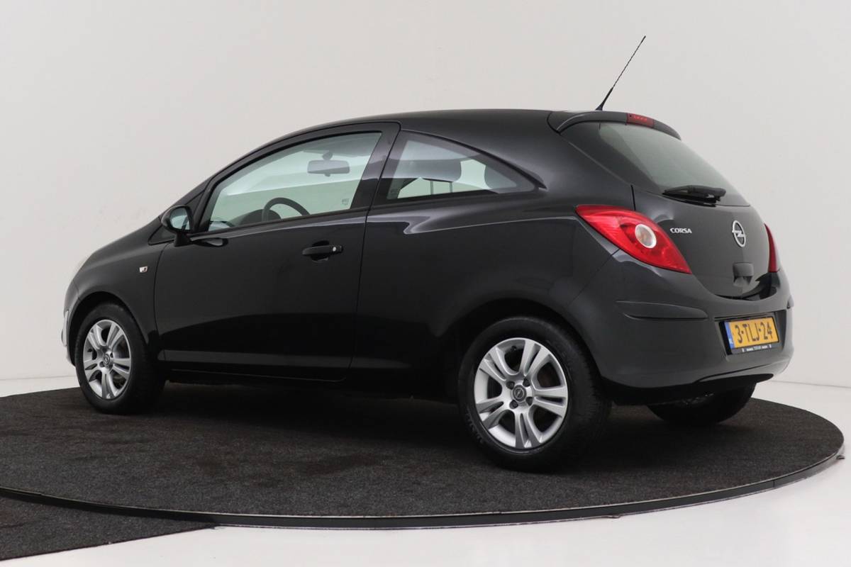 Opel Corsa Opel Corsa 1.2-16V Berlin | Org NL | 85.000 KM!! | Airco |