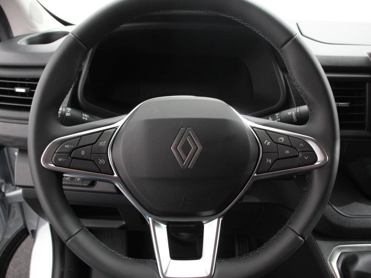 Renault Trafic Renault Trafic 2.0 Blue dCi 150 T30 L2H1 Advance Automaat Navigatie bluetooth DAB Camera Airco Trekhaak Lichtmetalen velgen
