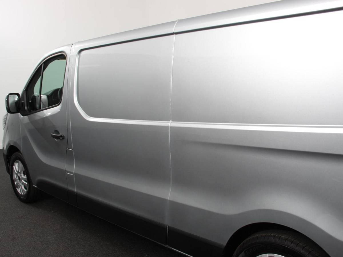 Renault Trafic Renault Trafic 2.0 Blue dCi 150 T30 L2H1 Advance Automaat Navigatie bluetooth DAB Camera Airco Trekhaak Lichtmetalen velgen