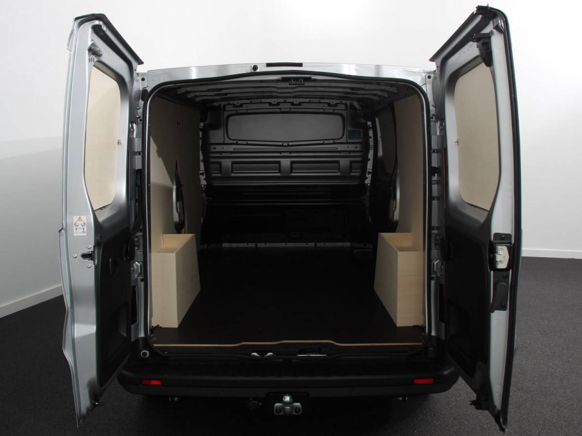 Renault Trafic Renault Trafic 2.0 Blue dCi 150 T30 L2H1 Advance Automaat Navigatie bluetooth DAB Camera Airco Trekhaak Lichtmetalen velgen