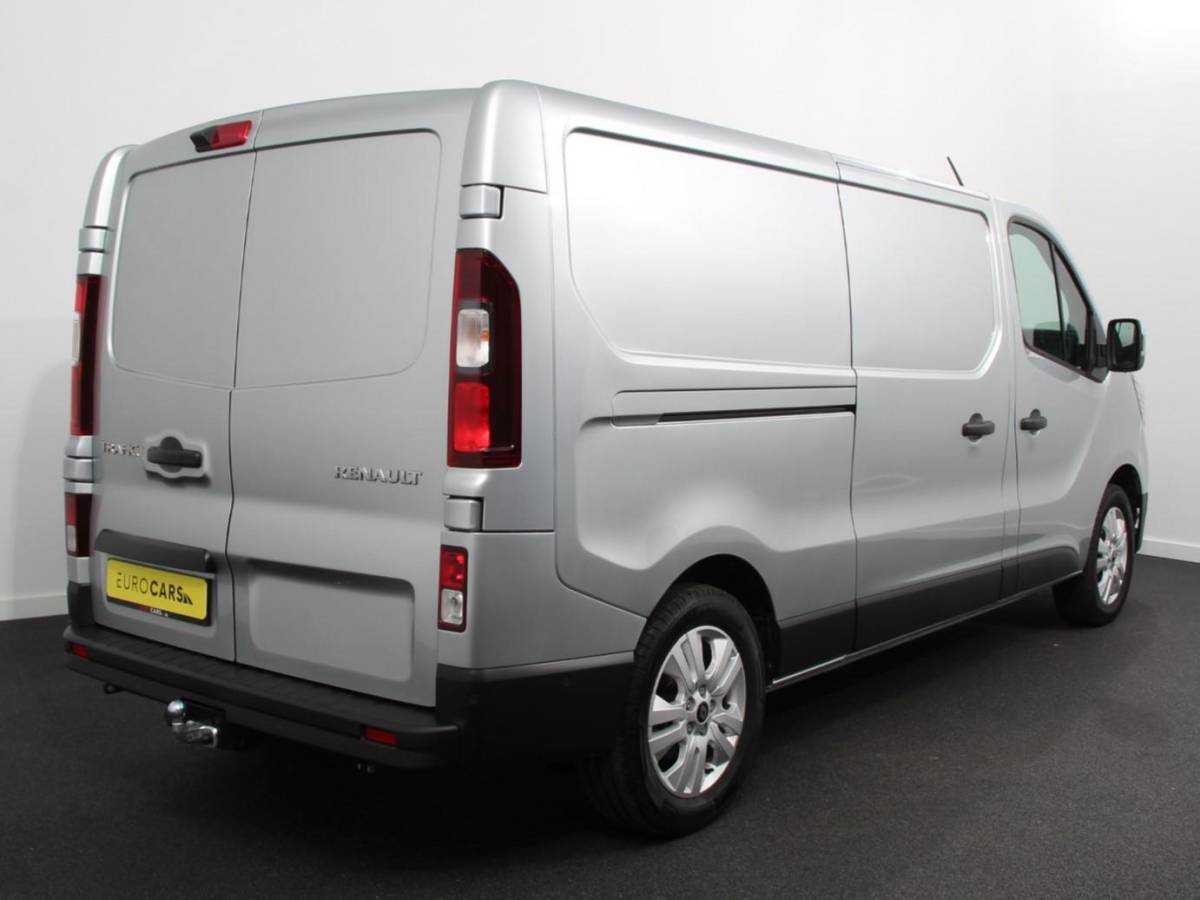 Renault Trafic Renault Trafic 2.0 Blue dCi 150 T30 L2H1 Advance Automaat Navigatie bluetooth DAB Camera Airco Trekhaak Lichtmetalen velgen
