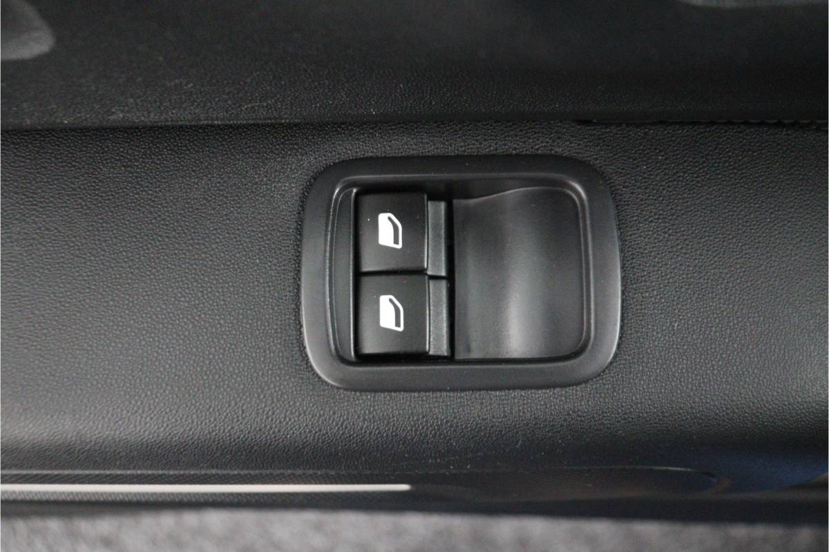 Citroën C3 Citroën C3 1.2 PureTech Feel, Orig.NL – 100% Onderhouden | Navi | Apple Car Play | Cruise | Airco – RIJKLAAR + BOVAG GARANTIE