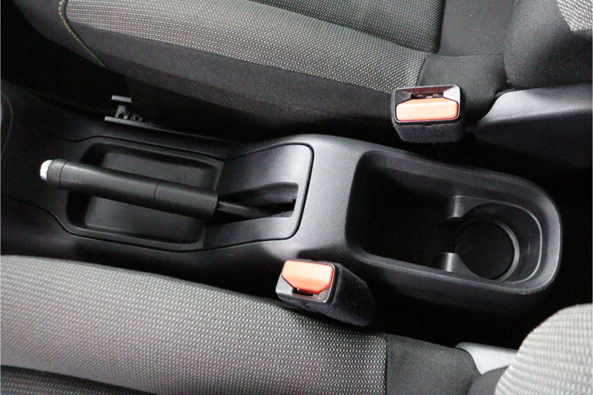 Citroën C3 Citroën C3 1.2 PureTech Feel, Orig.NL – 100% Onderhouden | Navi | Apple Car Play | Cruise | Airco – RIJKLAAR + BOVAG GARANTIE