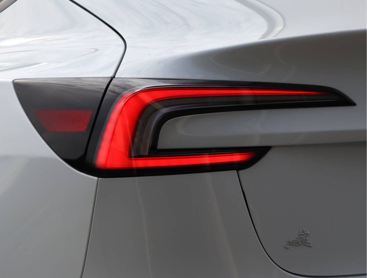 Tesla Model 3 Tesla Model 3 Premium Long Range Highland | Premium Audio | Org. NL