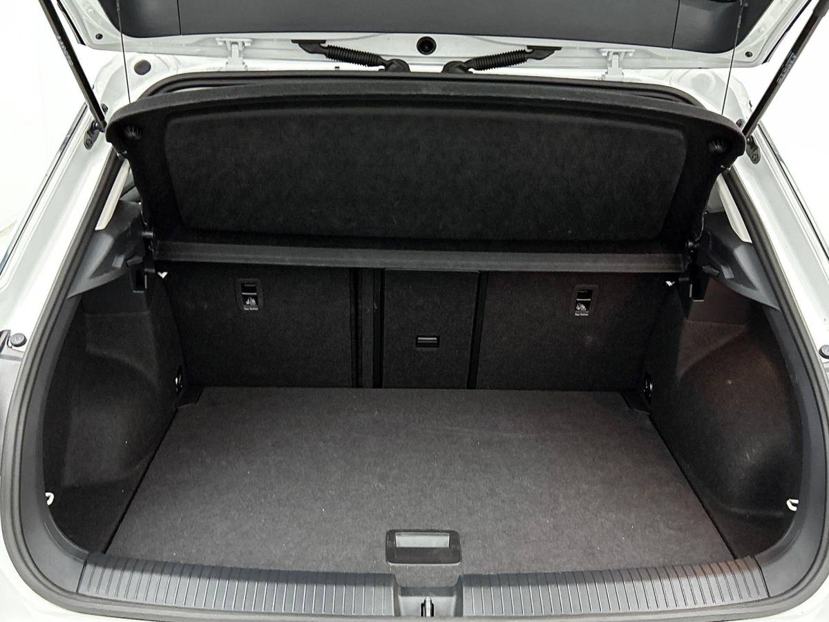 Volkswagen T-Roc Volkswagen T-Roc 1.0 TSI GOAL CLIMA | FULL-LED | VIRTUAL | PRIVACY-GLASS