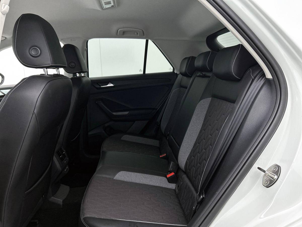 Volkswagen T-Roc Volkswagen T-Roc 1.0 TSI GOAL CLIMA | FULL-LED | VIRTUAL | PRIVACY-GLASS